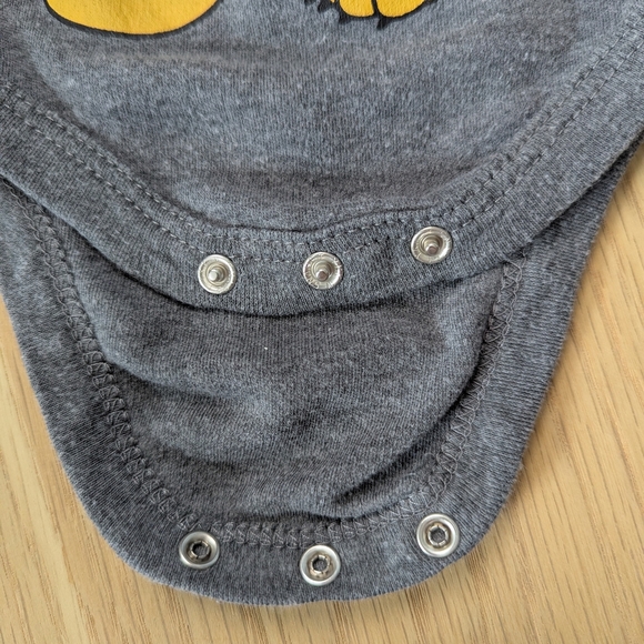 Disney Baby (0 to 3 months) Unisex Onesie Mickey Mouse and Pluto - Picture 5 of 11